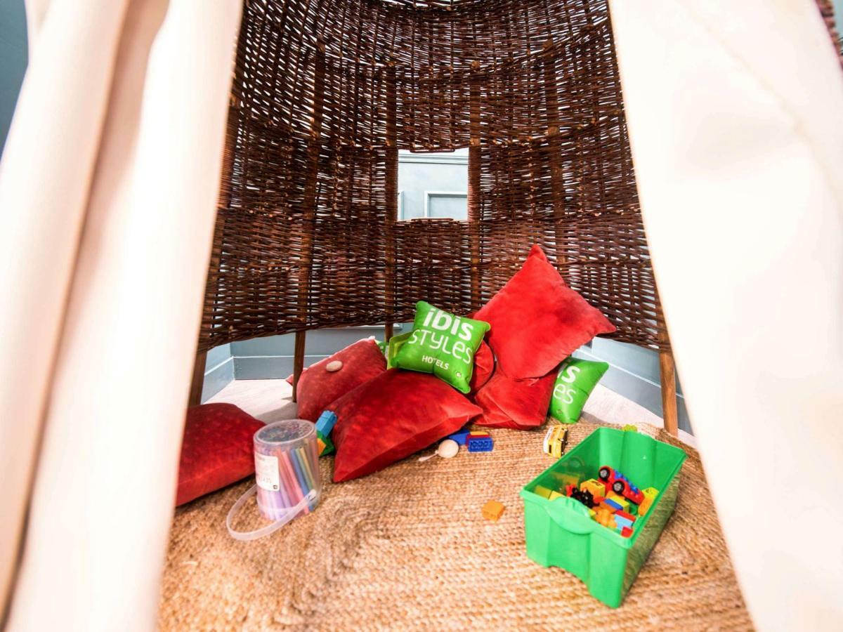 Ibis Styles Paris Nation Cours De Vincennes Hotel Exterior photo